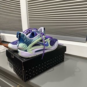 KD15 psychic purple men’s size 11 like new with box and receipt from Nike.